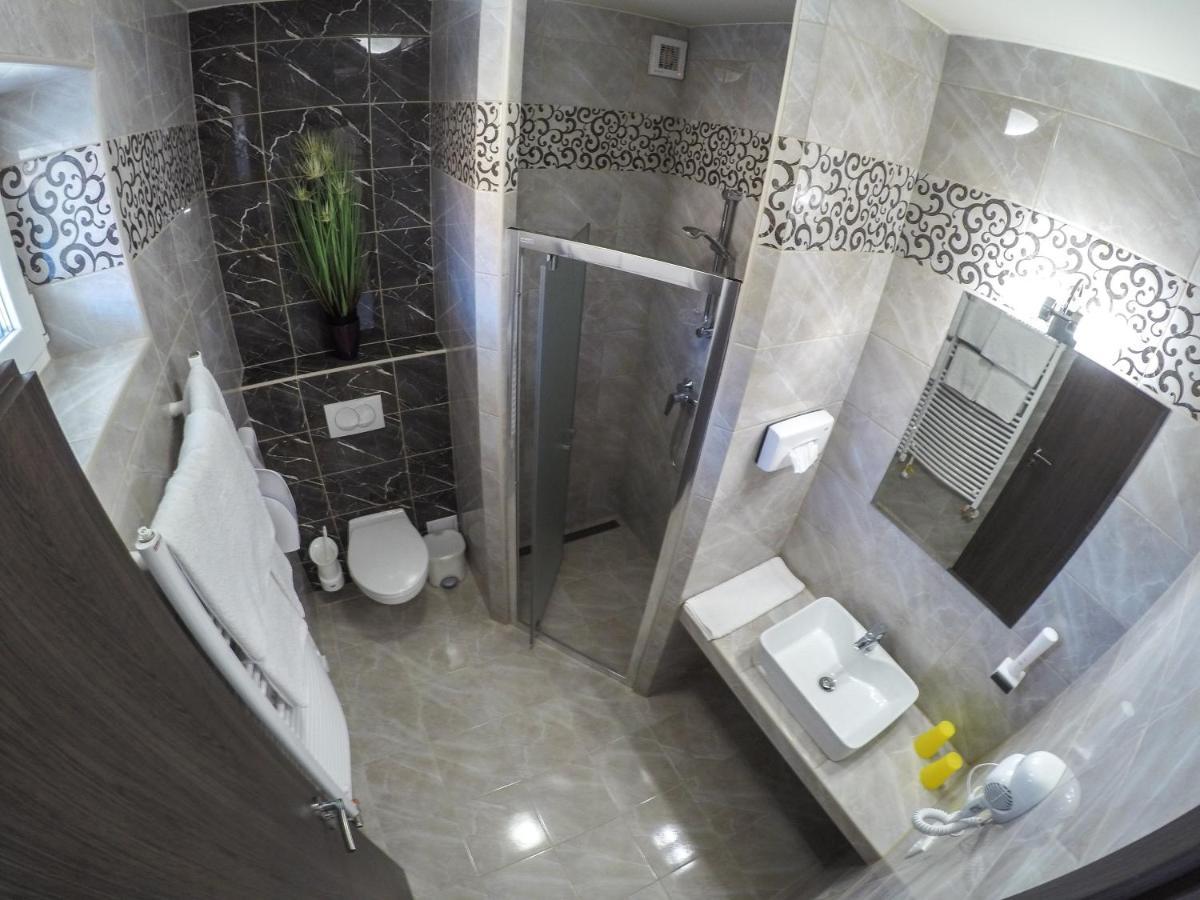 Fonix Apartman Lenti Ngoại thất bức ảnh