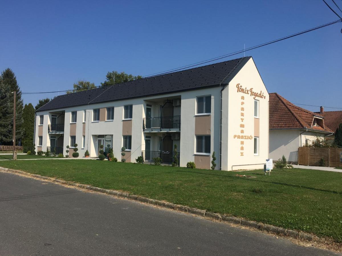 Fonix Apartman Lenti Ngoại thất bức ảnh